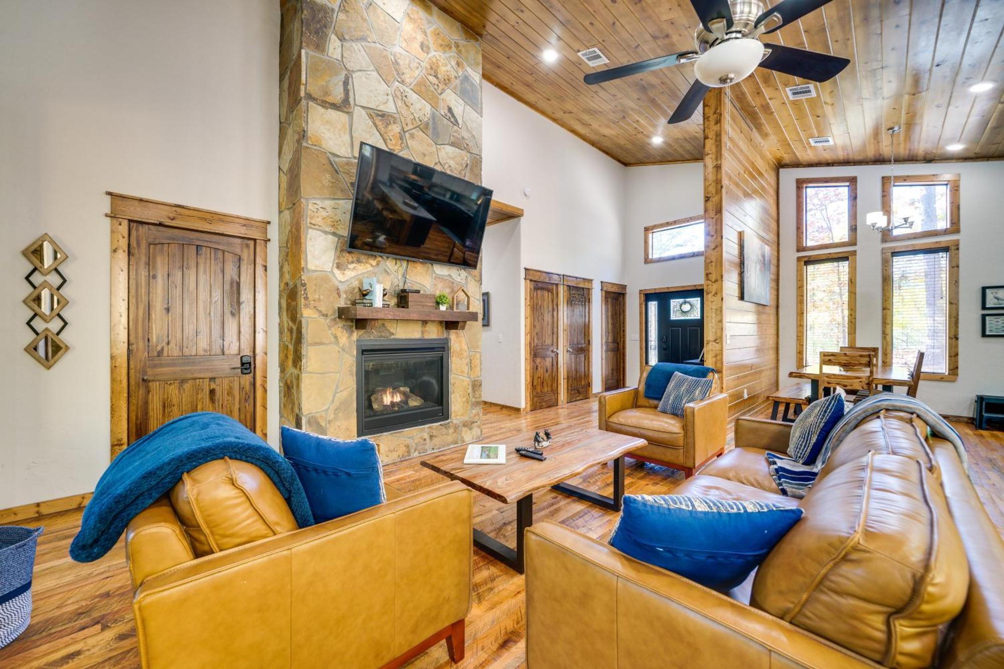 Broken Bow Family Cabin With Fireplace And Hot Tub! Zewnętrze zdjęcie